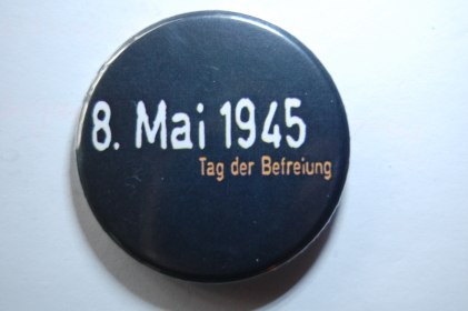 Button: 8. Mai 1945 - Tag der Befreiung-0